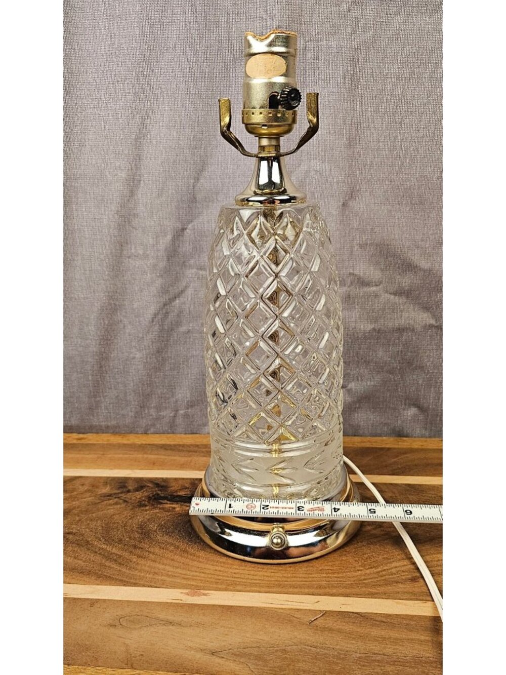 Vintage Glass Table Lamp With Diamond-Cut Design Brass Base And Plug-In Cord 14